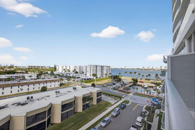 220 Lake Shore Drive 609, Lake Park, FL 33403