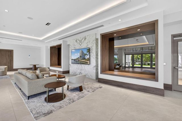 220 Lake Shore Drive 609, Lake Park, FL 33403