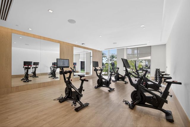 220 Lake Shore Drive 609, Lake Park, FL 33403