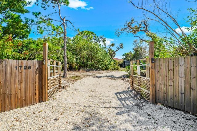 1725 OVERBROOK ROAD, Englewood, FL 34223