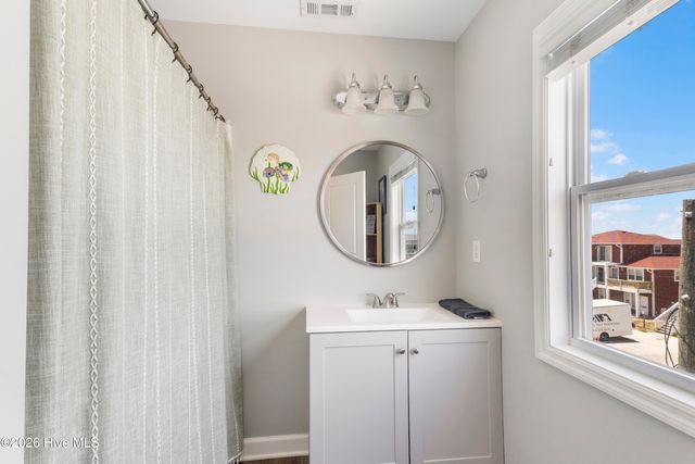 242 Sea Shore Drive, N Topsail Beach, NC 28460