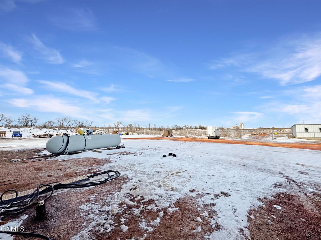 383 102x Avenue SW, Killdeer, ND 58640 photo 2