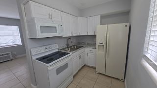 16951 NE 18th Avenue 14, Miami, FL 33162