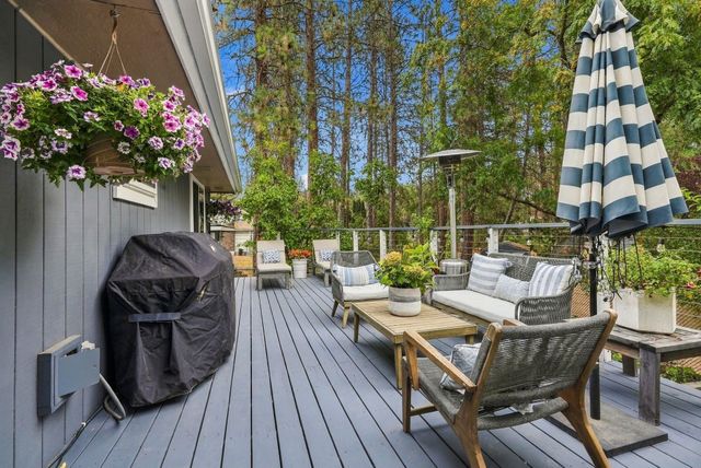 12106 N Fairwood Dr, Spokane, WA 99218