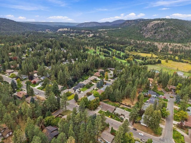 12106 N Fairwood Dr, Spokane, WA 99218