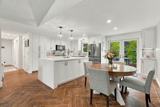 12106 N Fairwood Dr, Spokane, WA 99218