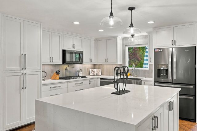12106 N Fairwood Dr, Spokane, WA 99218