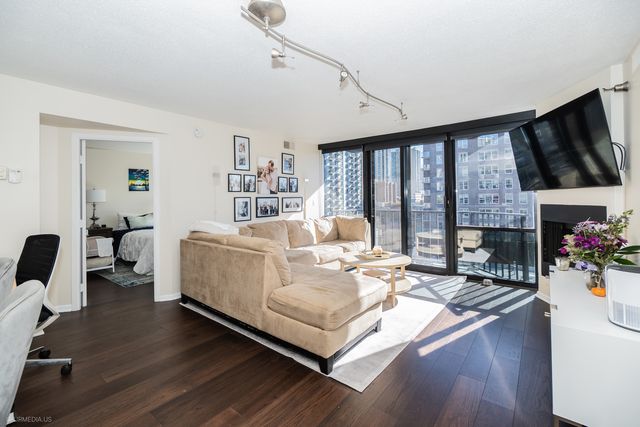 1309 N Wells Street 704, Chicago, IL 60610