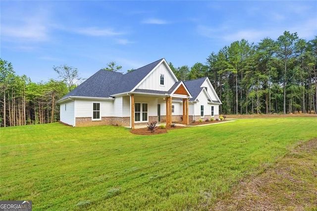 37 Kirk Road NW, White, GA 30184