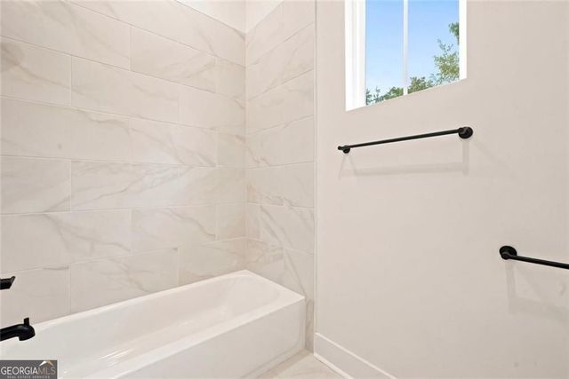 37 Kirk Road NW, White, GA 30184