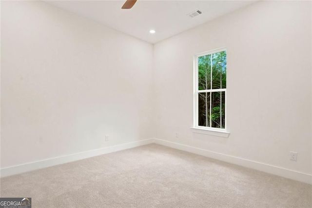 37 Kirk Road NW, White, GA 30184