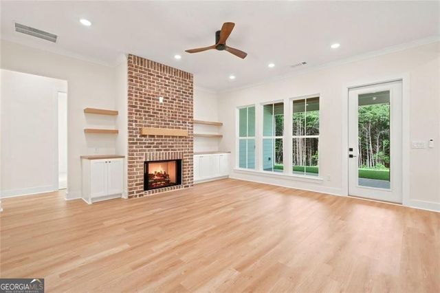 37 Kirk Road NW, White, GA 30184