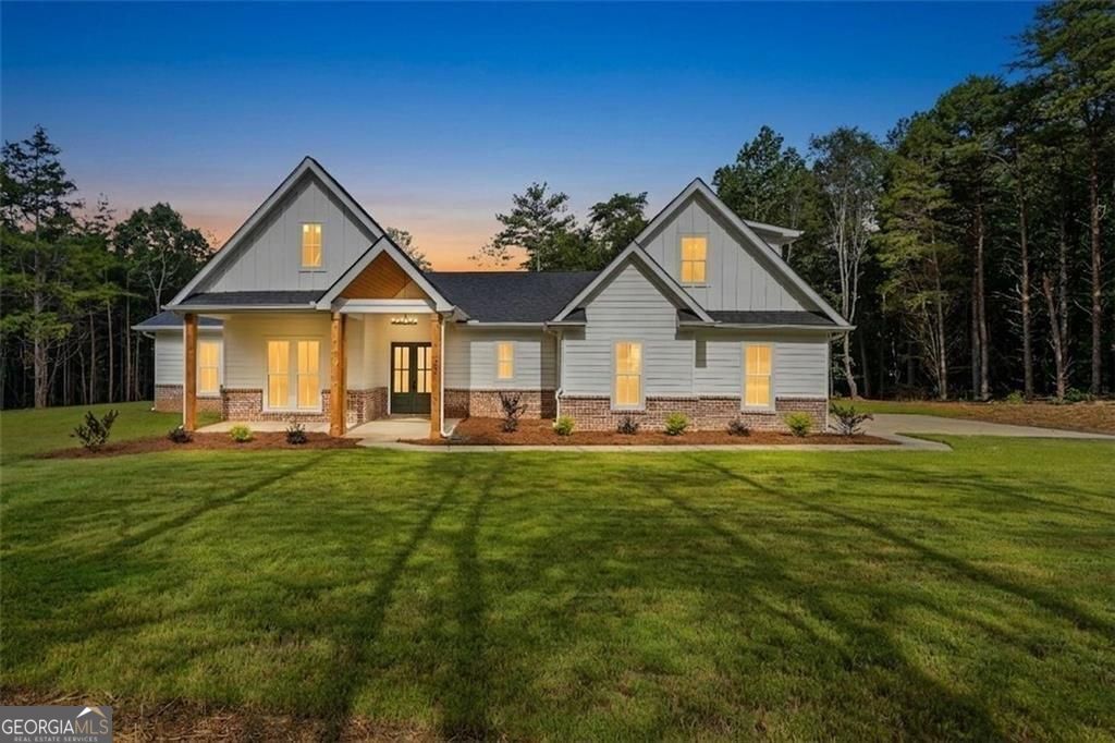 37 Kirk Road NW, White, GA 30184