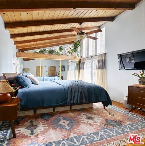 8460 Kirkwood Drive, Los Angeles, CA 90046
