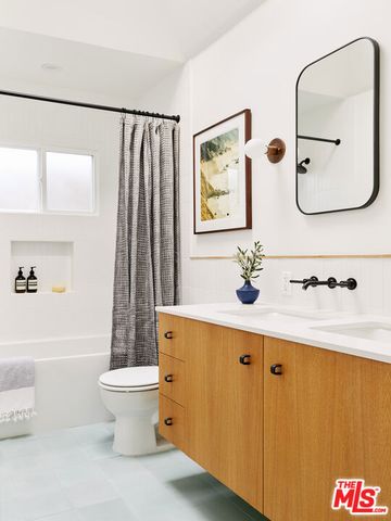 8460 Kirkwood Drive, Los Angeles, CA 90046