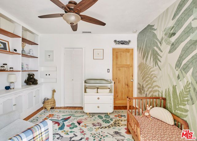 8460 Kirkwood Drive, Los Angeles, CA 90046