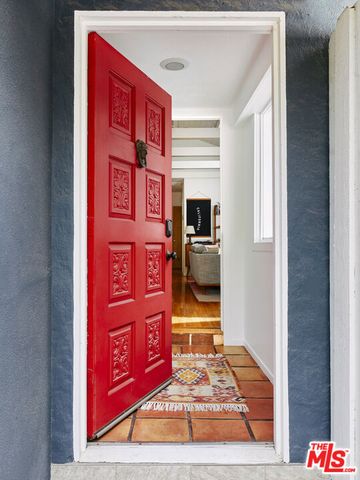 8460 Kirkwood Drive, Los Angeles, CA 90046