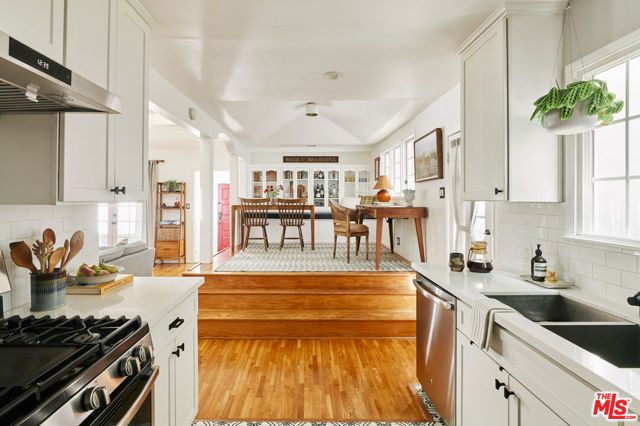 8460 Kirkwood Drive, Los Angeles, CA 90046