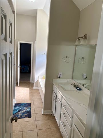 9107 RASPBERRY LN, Cordova, TN 38016