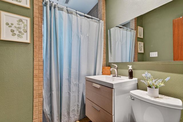 4950 30TH AVENUE N, St Petersburg, FL 33710