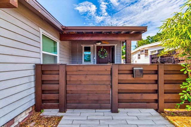 4950 30TH AVENUE N, St Petersburg, FL 33710