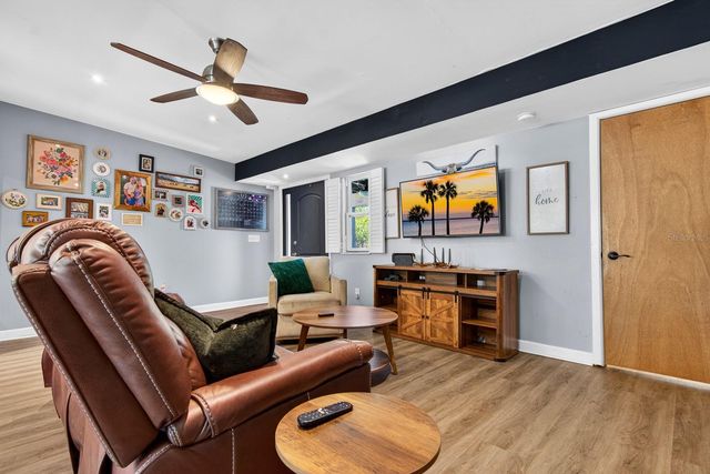 4950 30TH AVENUE N, St Petersburg, FL 33710