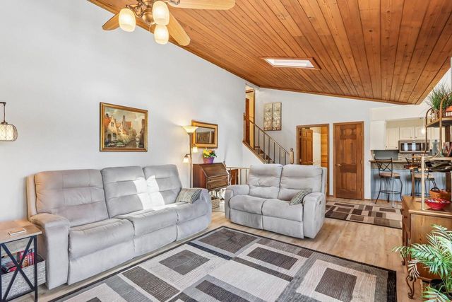 N111W16636 Esquire COURT, Germantown, WI 53022
