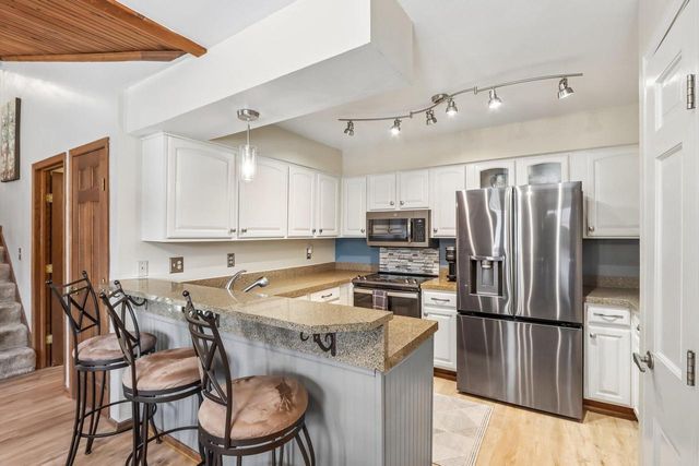 N111W16636 Esquire COURT, Germantown, WI 53022