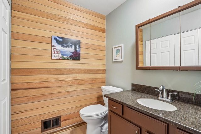 N111W16636 Esquire COURT, Germantown, WI 53022