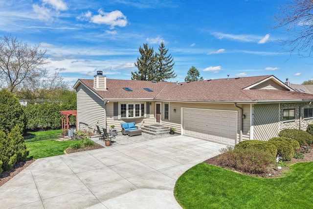 N111W16636 Esquire COURT, Germantown, WI 53022