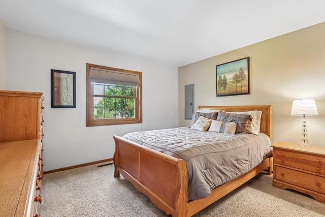 N111W16636 Esquire COURT, Germantown, WI 53022