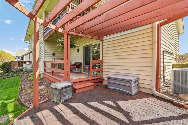 N111W16636 Esquire COURT, Germantown, WI 53022