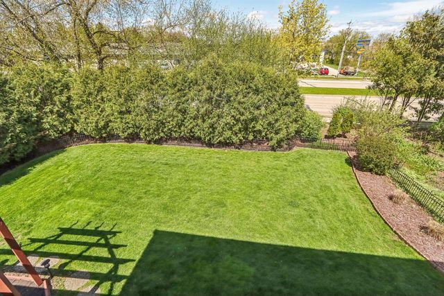 N111W16636 Esquire COURT, Germantown, WI 53022