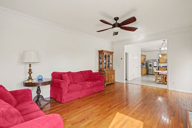 1823 Joben Dr, Murfreesboro, TN 37128