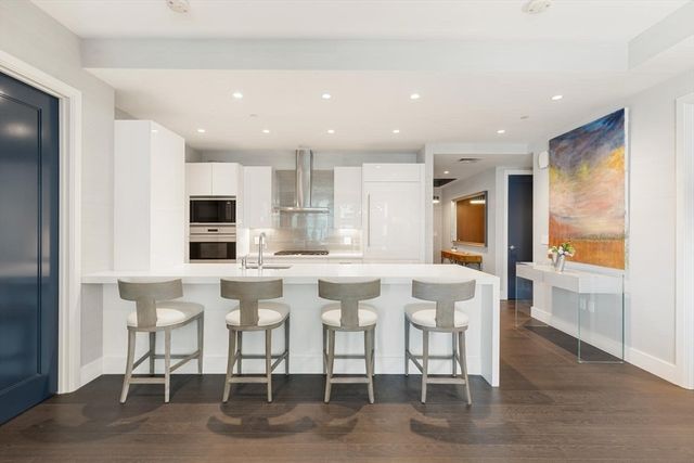 50 Liberty Drive 7L, Boston, MA 02210