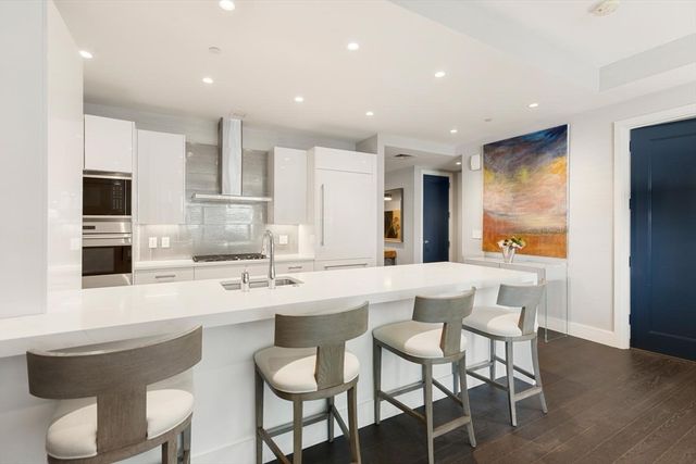 50 Liberty Drive 7L, Boston, MA 02210