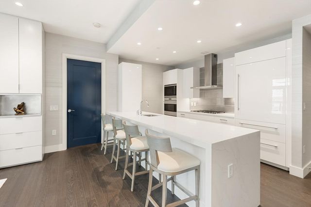 50 Liberty Drive 7L, Boston, MA 02210
