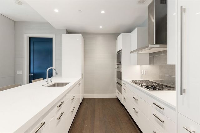 50 Liberty Drive 7L, Boston, MA 02210