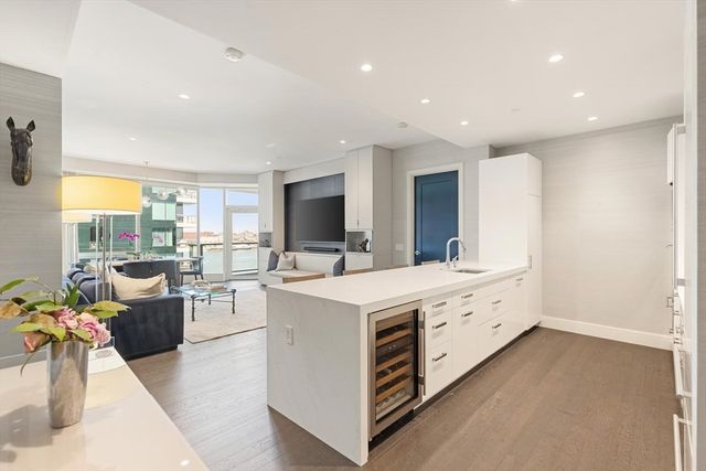 50 Liberty Drive 7L, Boston, MA 02210