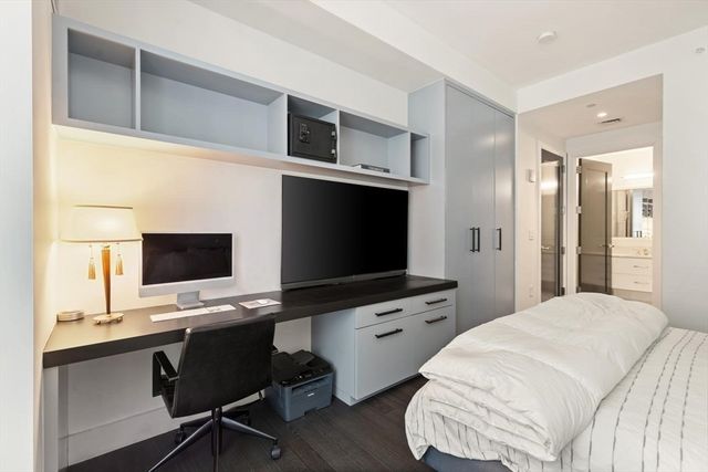 50 Liberty Drive 7L, Boston, MA 02210