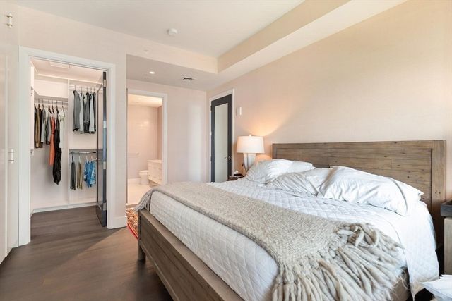 50 Liberty Drive 7L, Boston, MA 02210