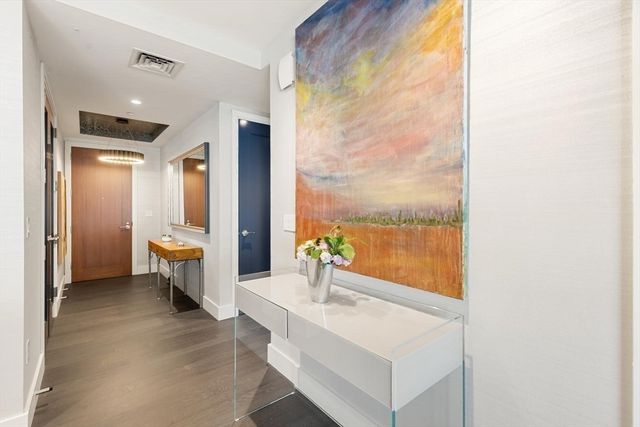 50 Liberty Drive 7L, Boston, MA 02210