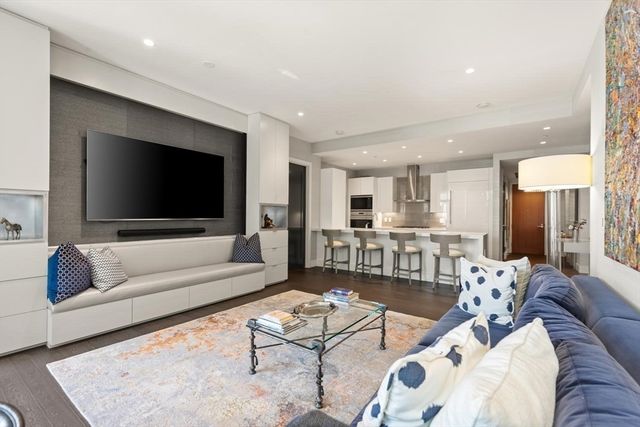 50 Liberty Drive 7L, Boston, MA 02210