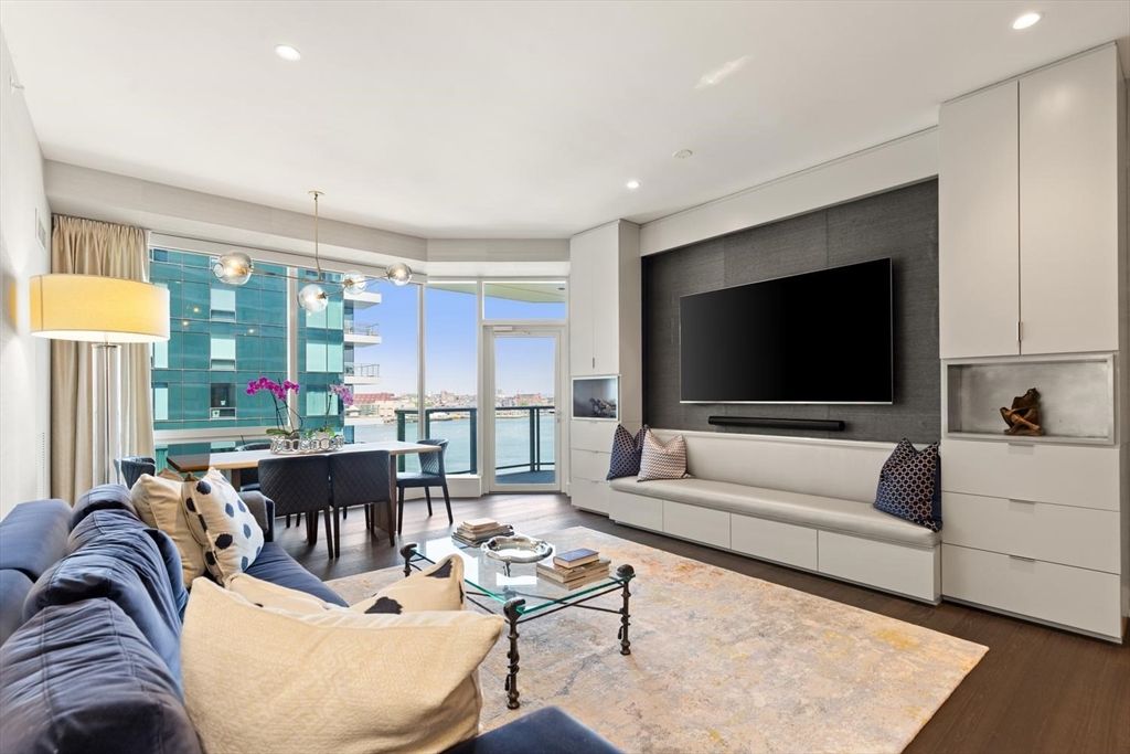 50 Liberty Drive 7L, Boston, MA 02210