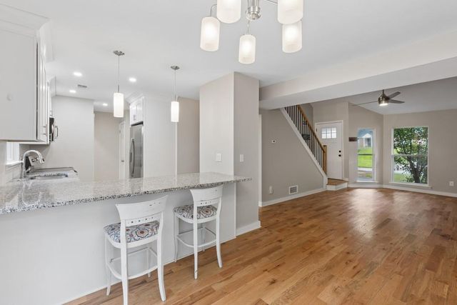 4930 Farmstead Court NE, Woodstock, GA 30188