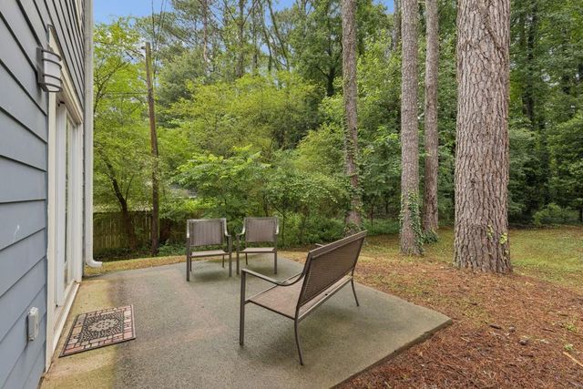 4930 Farmstead Court NE, Woodstock, GA 30188