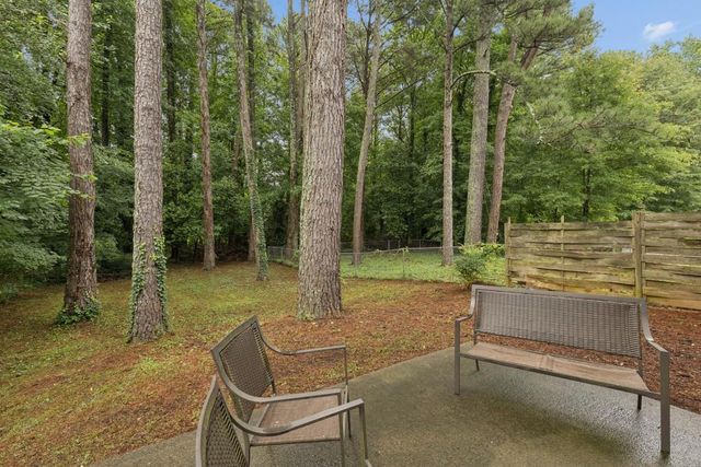 4930 Farmstead Court NE, Woodstock, GA 30188