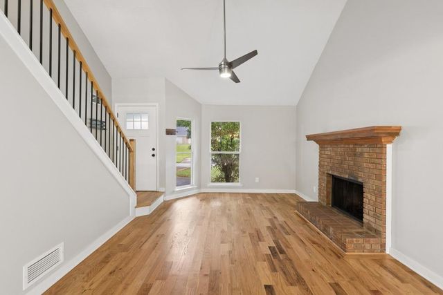 4930 Farmstead Court NE, Woodstock, GA 30188