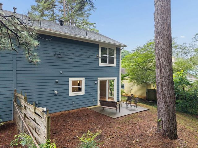 4930 Farmstead Court NE, Woodstock, GA 30188