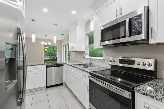 4930 Farmstead Court NE, Woodstock, GA 30188
